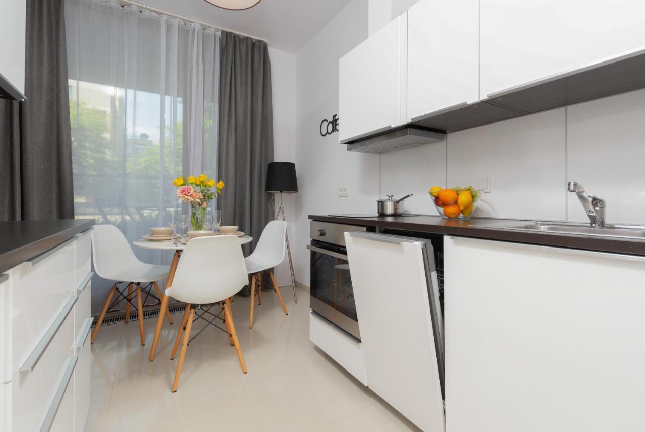 Kolejowa Apartments Warsaw By Noclegi Renters Esterno foto